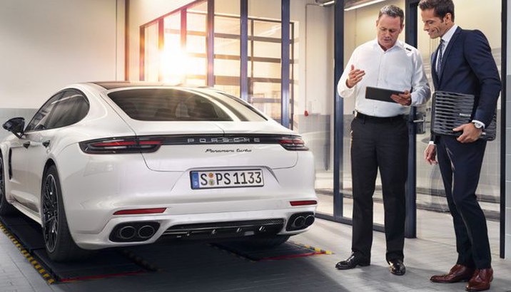 PORSCHE